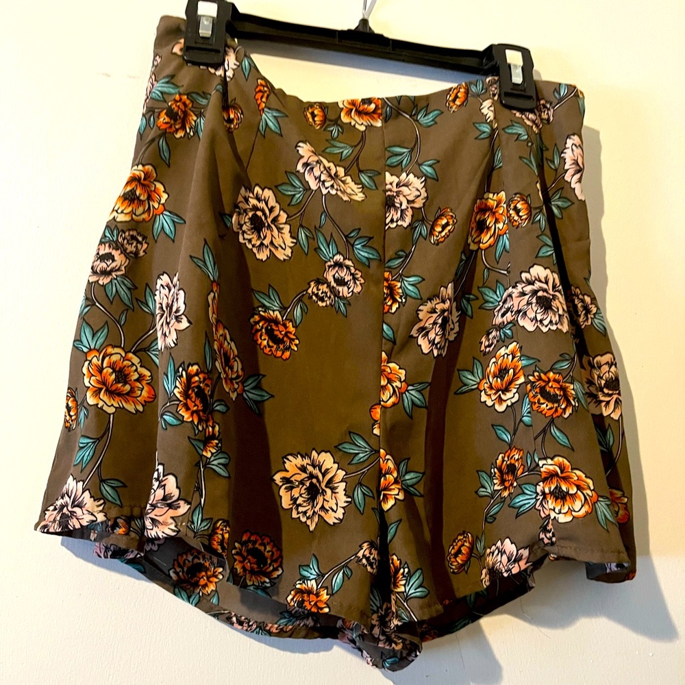 Shorts that are super cute for the fall/summer! Good condition!